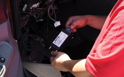 Installing GPS Tracking Devices: Professional vs. Self-Installation